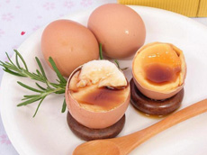 【たまご直売店】「さくらともみじ」